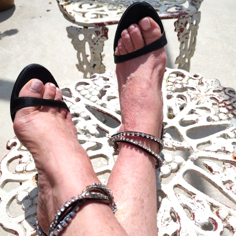 Victoria Secret/Colin Stuart rhinestone heels - Picture 4 of 16